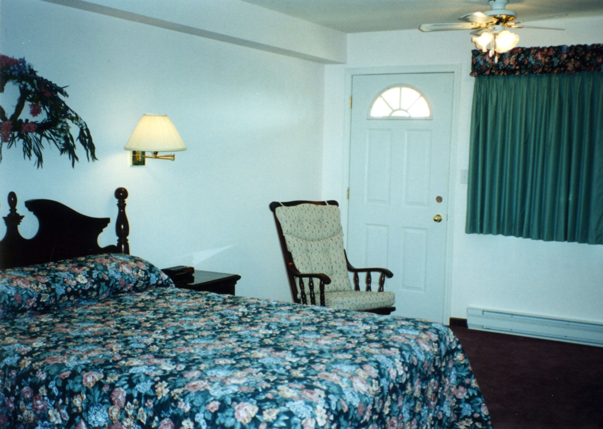 Spruce Hill Resort & Spa 108 Mile Ranch Exteriör bild